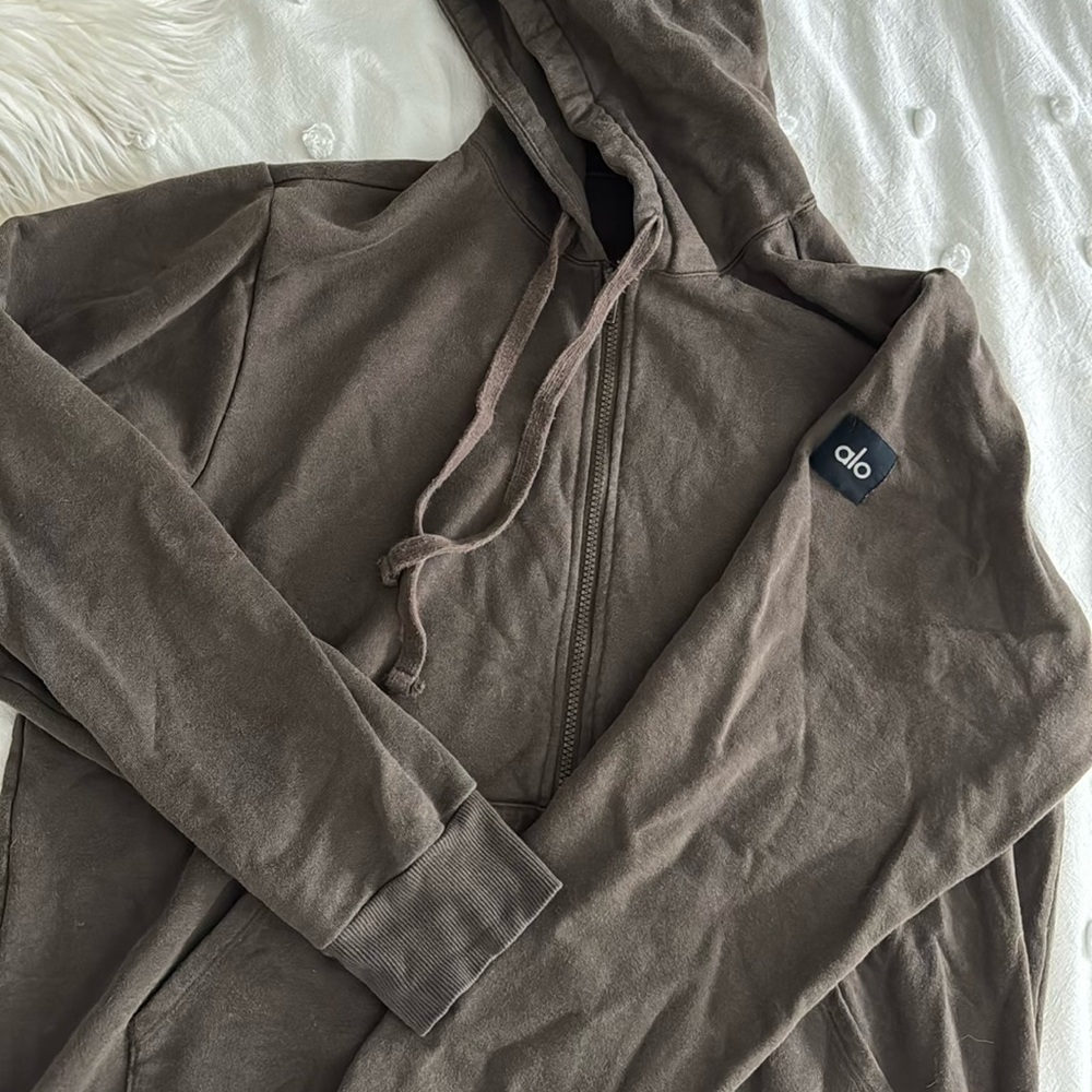 Alo yoga zip up hoodie